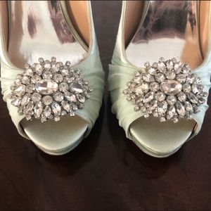 Badgley Mischka Mint Stiletto Heels Peep Toe Pumps